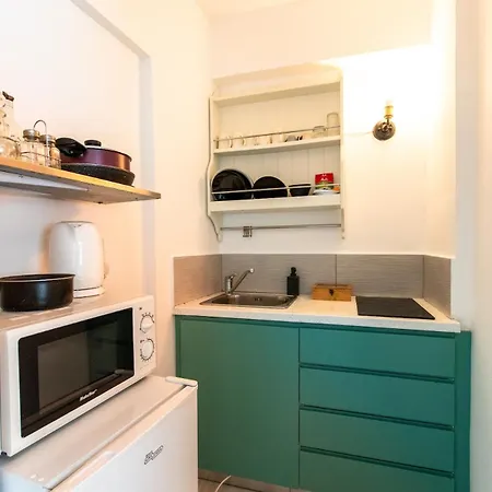 1-bed Flat, 5 Min Walk To Finikoudes Lárnaka