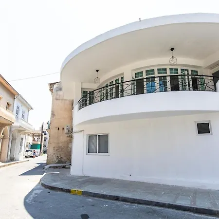 Apartman 1-bed Flat, 5 Min Walk To Finikoudes