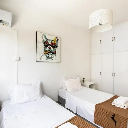 1-bed Flat, 5 Min Walk To Finikoudes Apartman Lárnaka