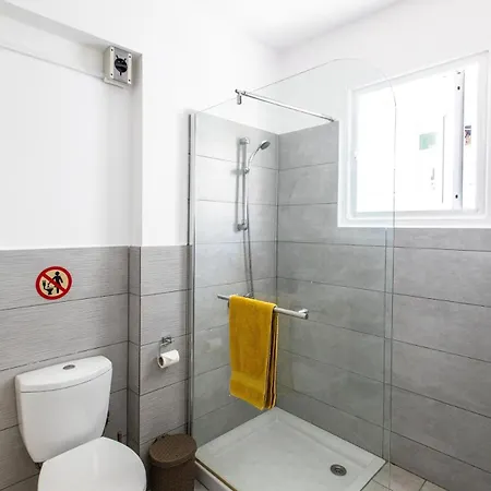 Apartman 1-bed Flat, 5 Min Walk To Finikoudes Lárnaka