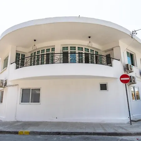 Apartman 1-bed Flat, 5 Min Walk To Finikoudes